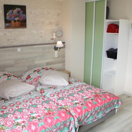 La Perle Du Lot Bed & Breakfast Castelnau-Montratier ภายนอก รูปภาพ
