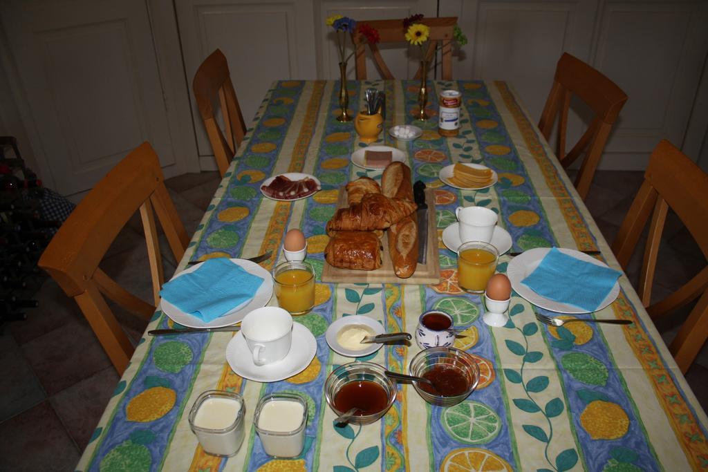 La Perle Du Lot Bed & Breakfast Castelnau-Montratier ภายนอก รูปภาพ