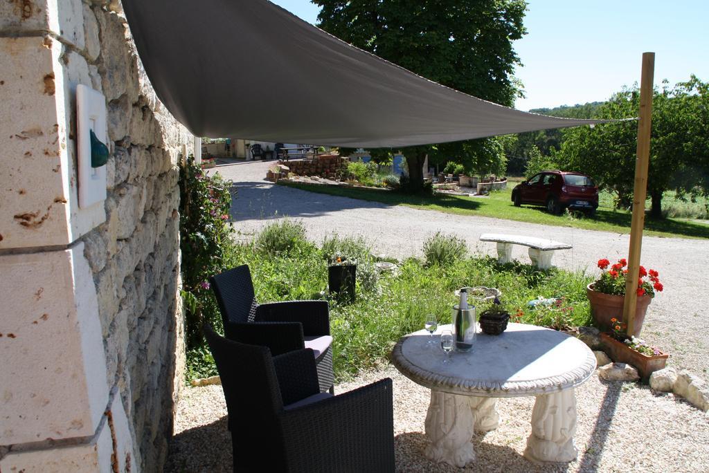 La Perle Du Lot Bed & Breakfast Castelnau-Montratier ภายนอก รูปภาพ